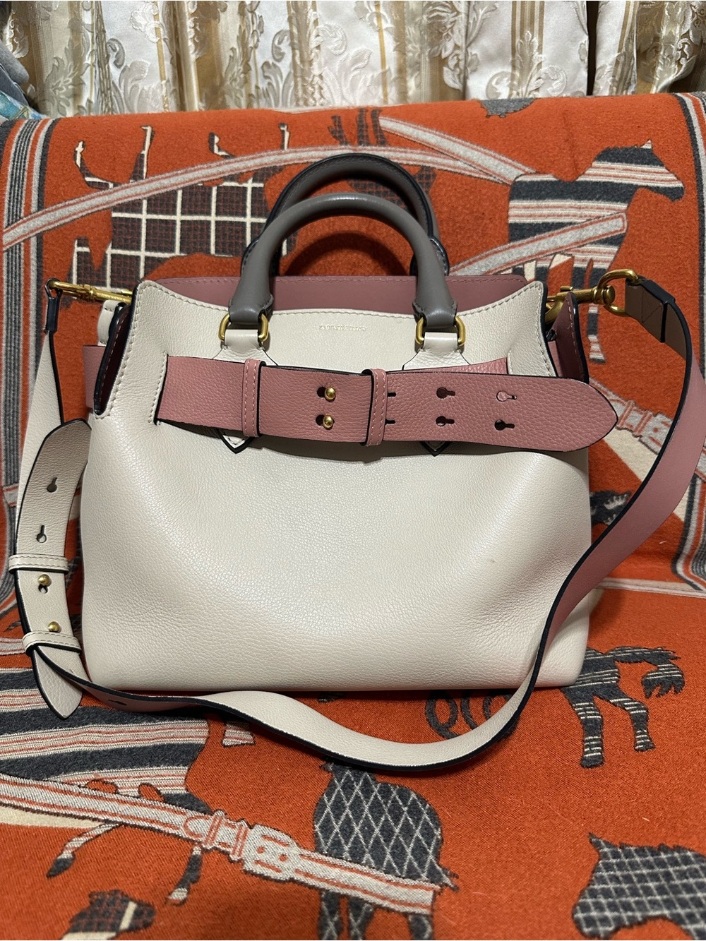 BURBERRY ❤️🌟TRI TONE MARAIS LEATHER BELT TOTE BAG⭐️